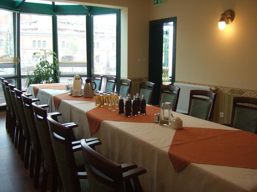 Hotel Dorrian Познань Екстер'єр фото